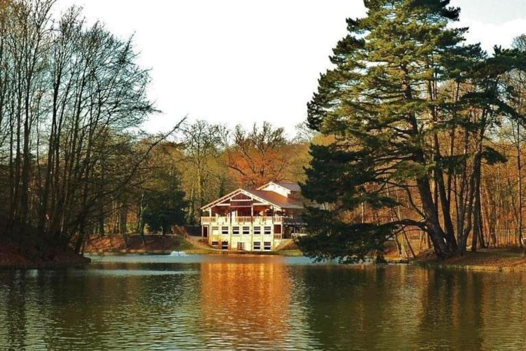 Апартаменты Chez La Baronne Брюссель Экстерьер фото